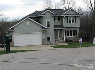 1666 Apache Dr NE, Solon, IA 52333