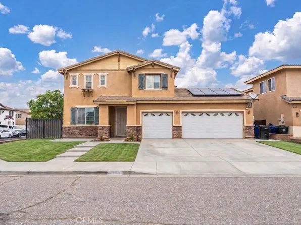 11746 Grotto Hills Ln, Victorville, CA 92392