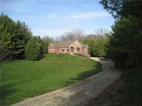 1st image of 272 Stony Ln
