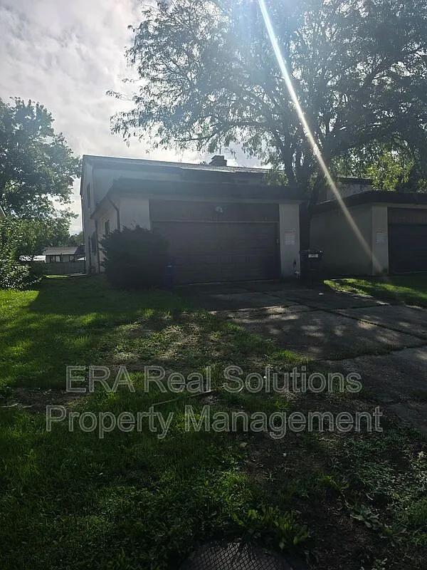 4 bed, 2.5 bath, 1472 sqft, $1,850 — Photo 2