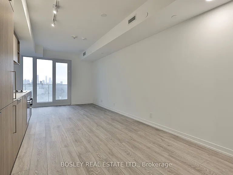 2020 Bathurst St #1219 — Photo 5