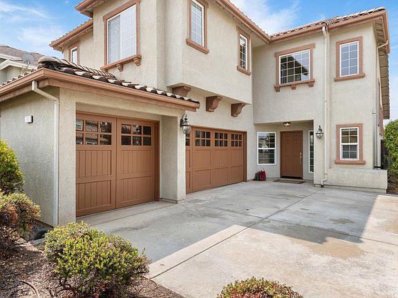 4th image of 701 Mayten Ct