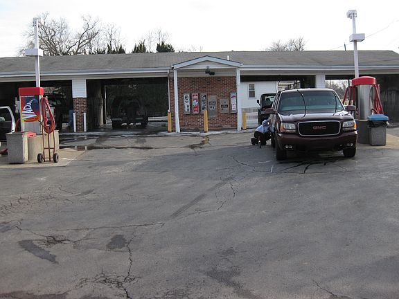 2nd image of 2700 McCausland Ave