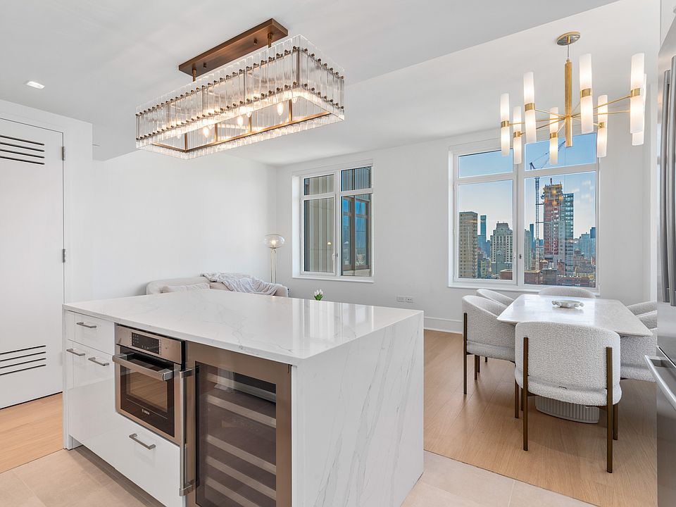 1st image of 250 E 83rd St #27D