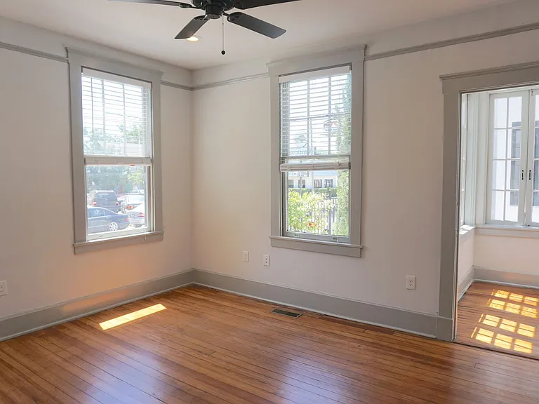 2411 Habersham Melrose — Photo 14