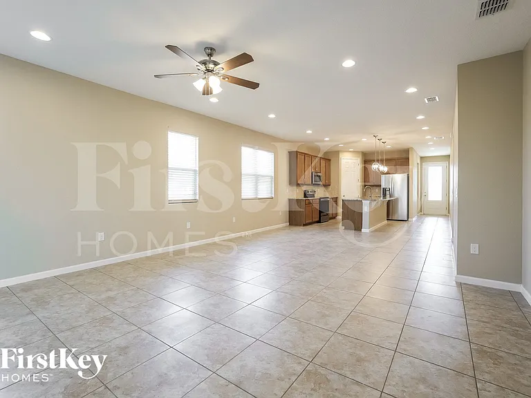 217 Alford Dr — Photo 4