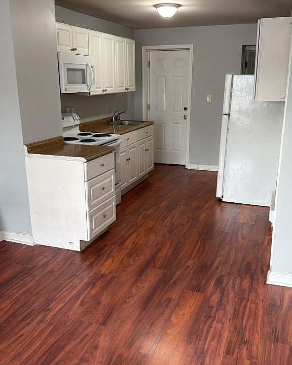 1st image of 233 W Diamond St