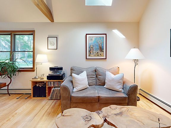 5th image of 43 Lakeman Lane