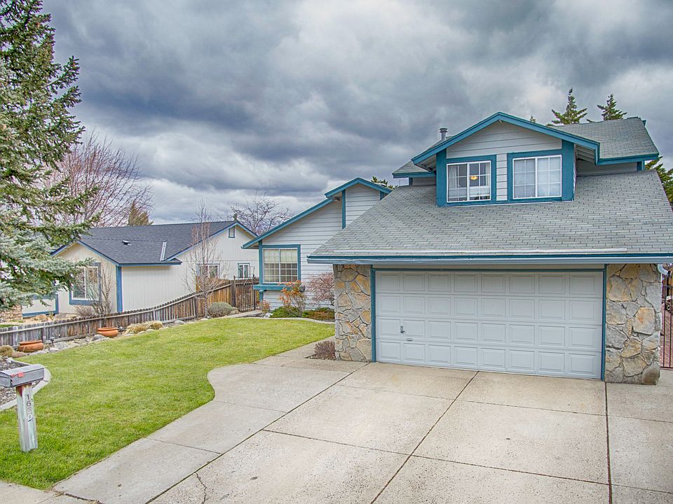 Exterior - long driveway