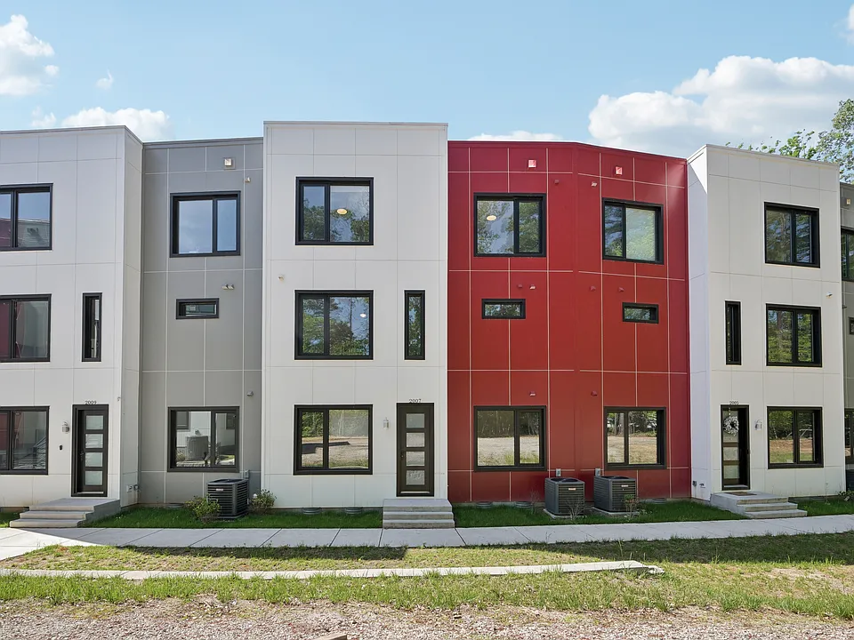 2007 Jade St