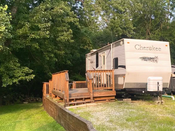 29/234 Woodhaven Dr E, Sublette, IL 61367