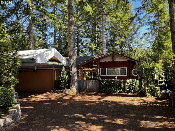 151 Outer Dr, Florence, OR 97439