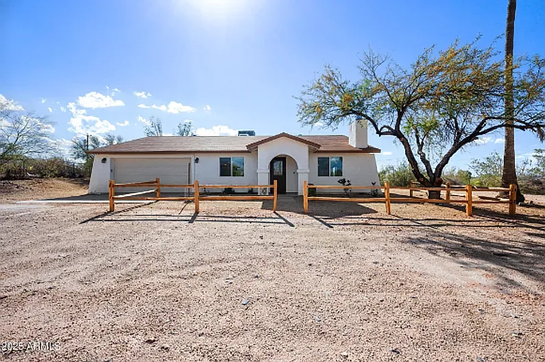 905 Oasis Dr
