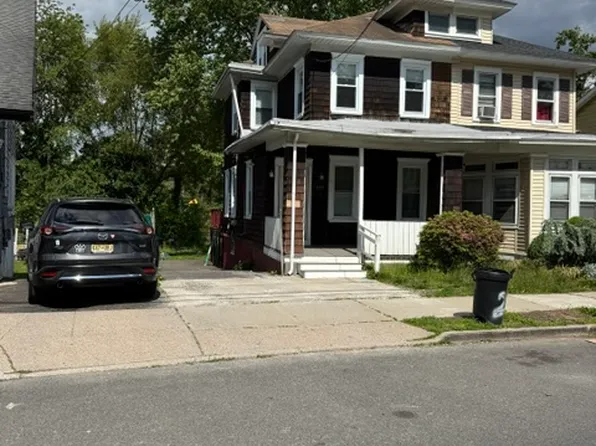 255 Hollywood Dr, Hamilton, NJ 08609