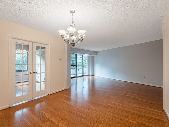 5th image of 1300 Crystal Dr APT 308S