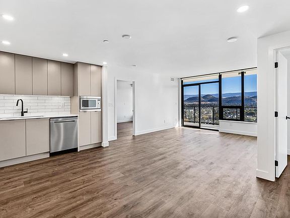 3rd image of 1471 Saint Paul St #2301