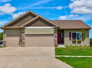 1641 Sadie Ln, Adel, IA 50003