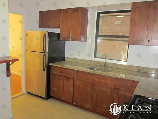 Rented by Kian Realty | media 8