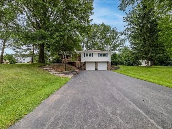 7882 Dewitt Dr, Baldwinsville, NY 13027