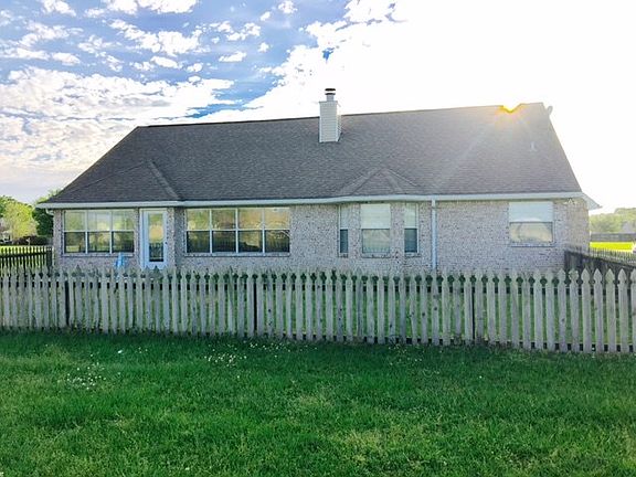 3rd image of 20 Seminole Dr