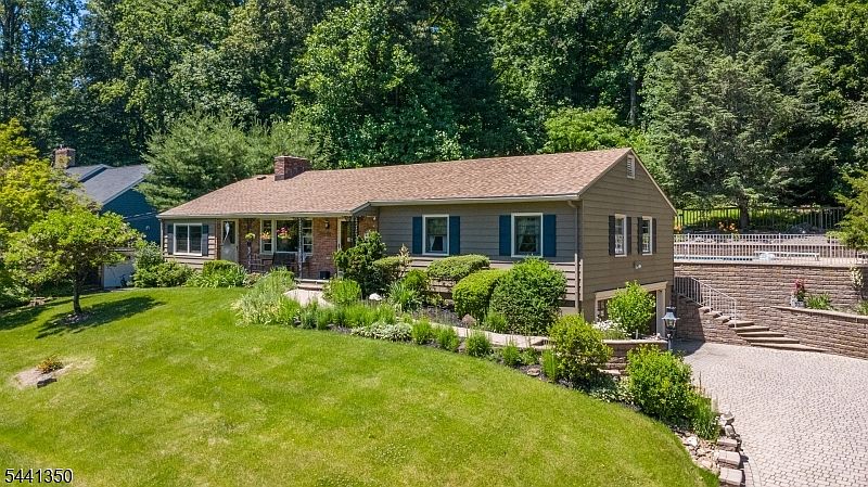 1st image of 36 Leamoor Dr