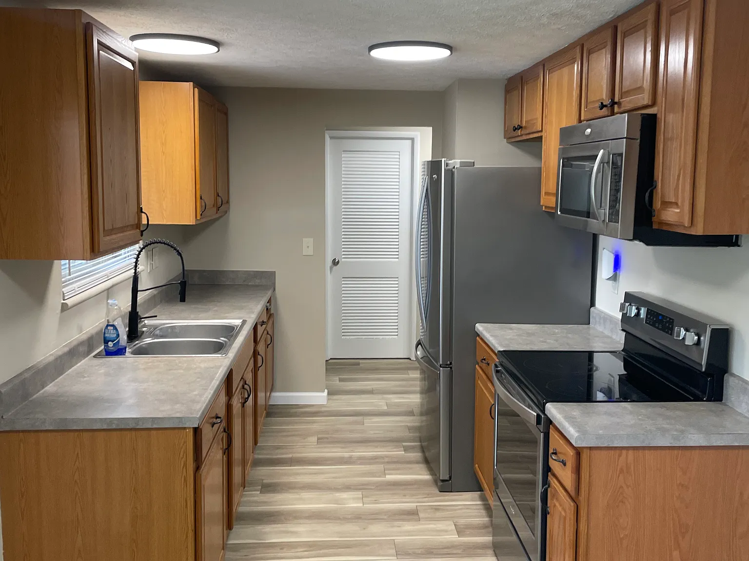 4 bed, 1404 sqft, $1,800 — Photo 3