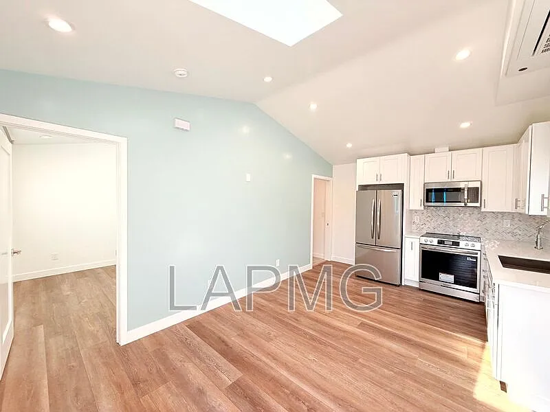 1 bed, 1.0 bath, $1,850 — Photo 3
