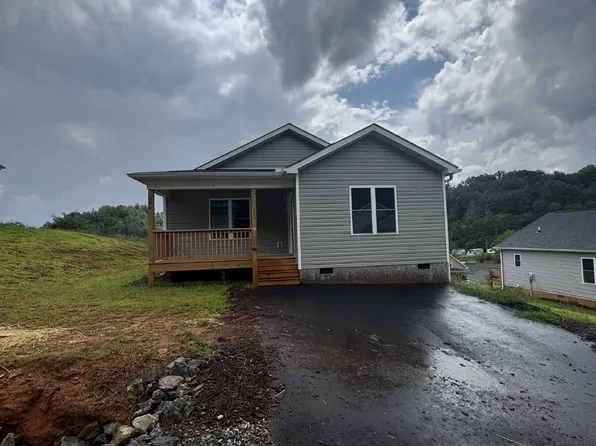 200 Quinn Hill Ln, Mars Hill, NC 28754