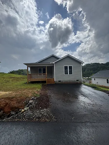 200 Quinn Hill Ln Photo 1