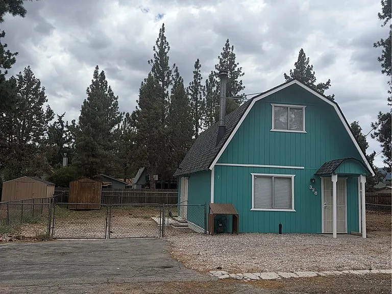 328 E Tiger Lily Dr — Photo 2