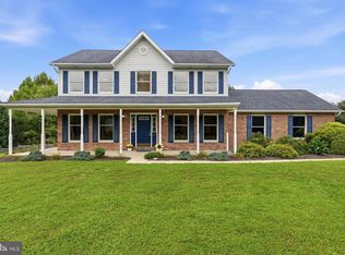 6360 Fireside Haven Dr, Sykesville, MD 21784