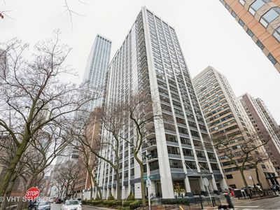 222 E Pearson St APT 1006, Chicago, IL, 60611