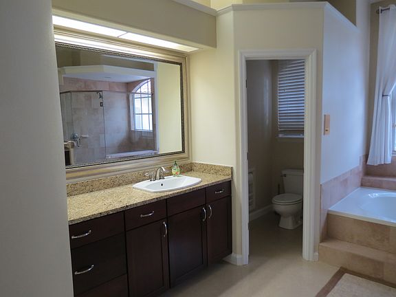 5th image of 7402 Park Springs Cir