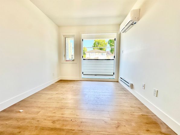 2 bedroom rental in Burnaby — photo 13