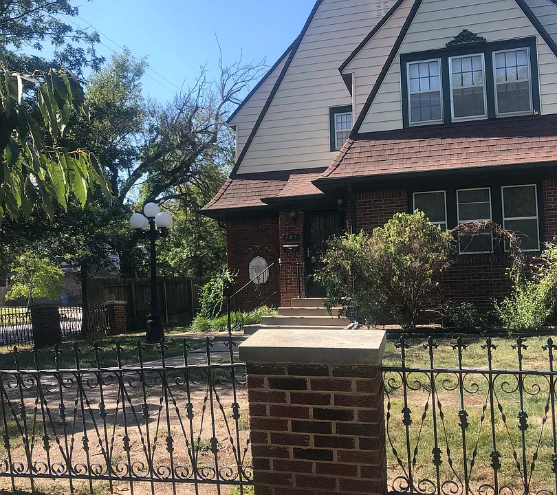 203 N Terrace Dr
