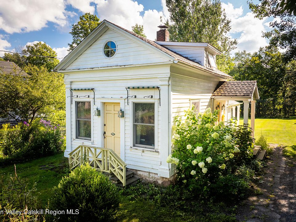 1st image of 286 Maple Avenue