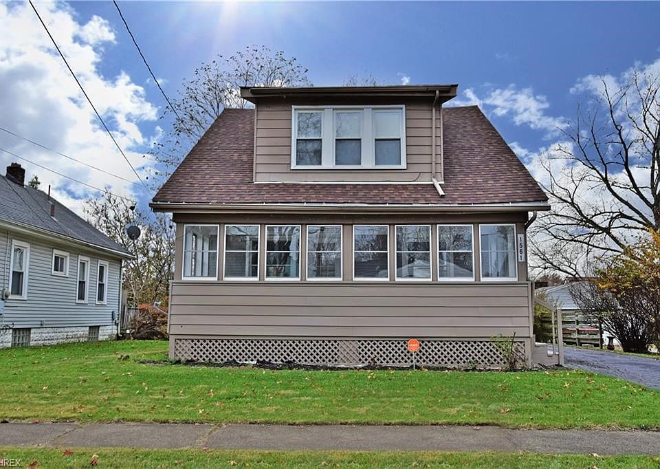 1st image of 1561 Bonnie Brae Ave NE