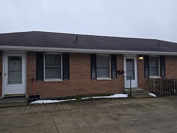 2nd image of 105 Hobart St #5