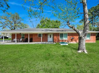 1405 Avenue G, Danbury, TX 77534