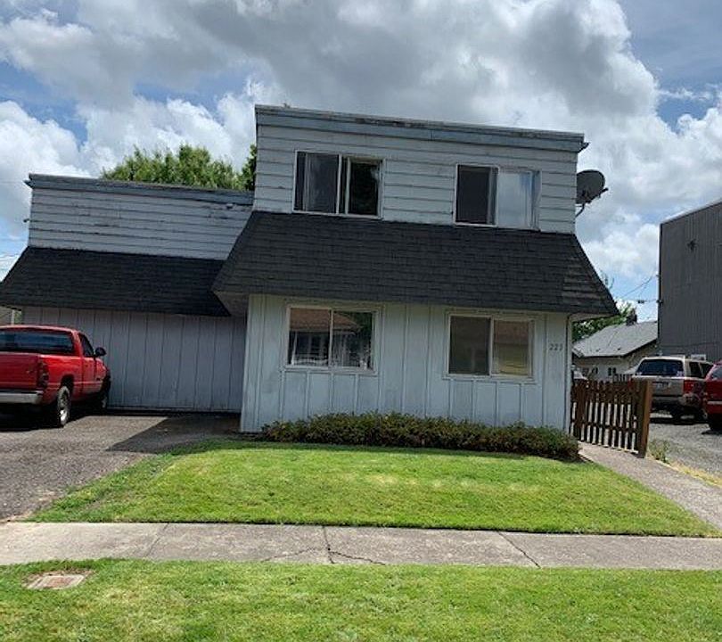 1st image of 223 NW 13th St #8810042