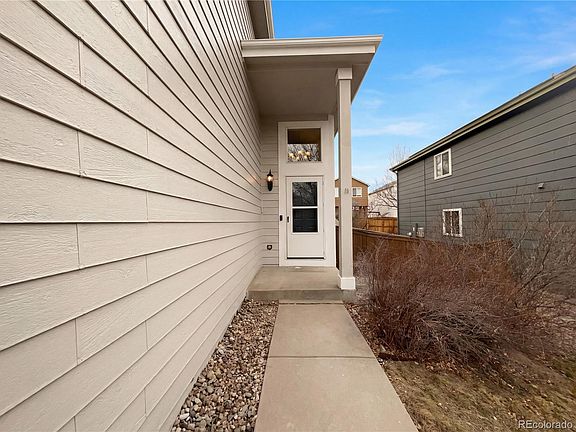 2nd image of 2332 Hyacinth Road