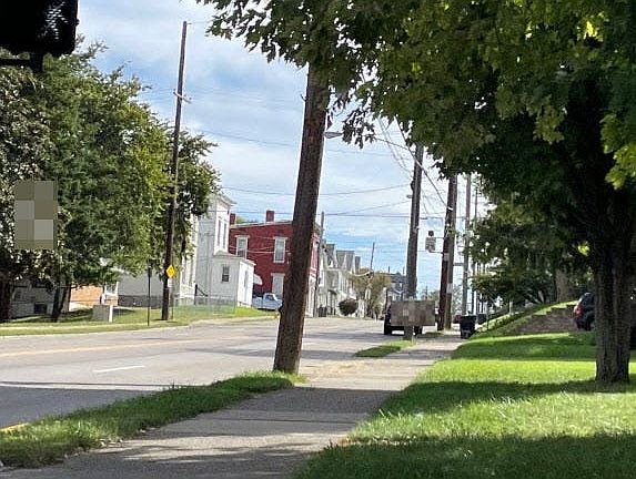 4th image of 305 E Ross Ave