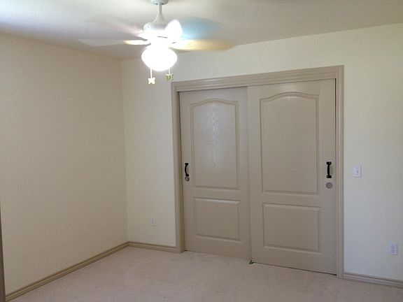 5th image of 707 Red Coat Dr #B