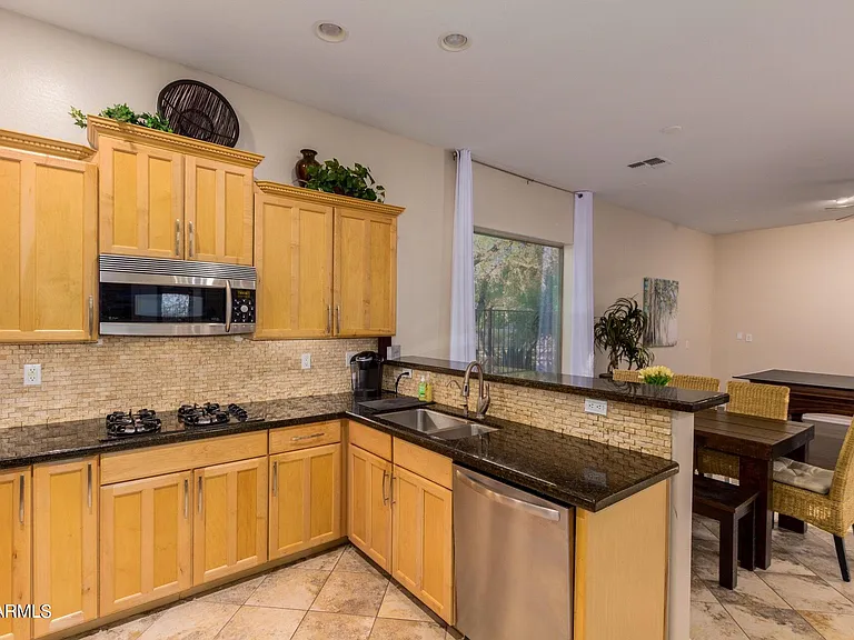 3103 W Sentinel Rock Rd — Photo 7