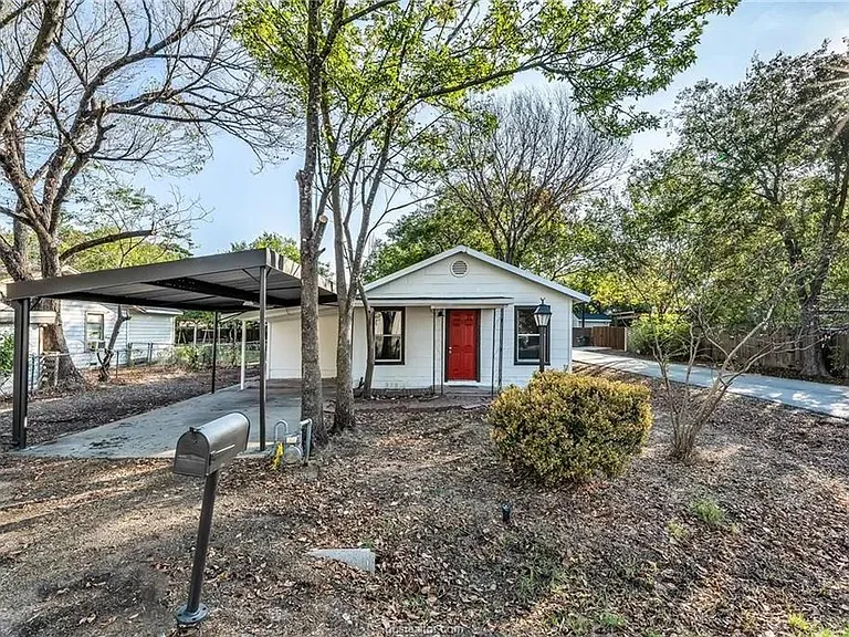 2707 Cliff St — Photo 1