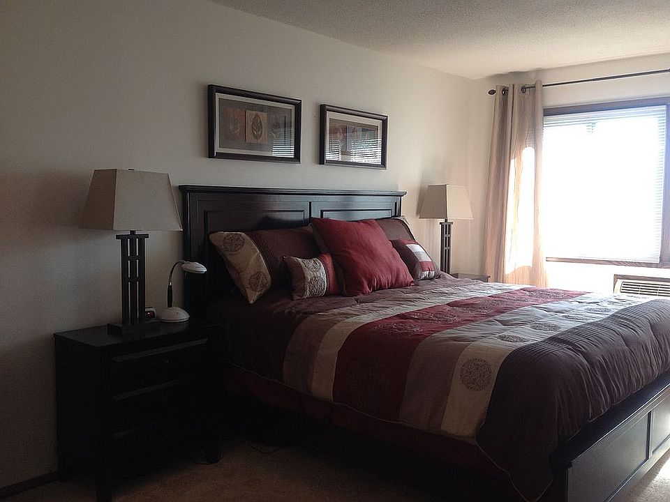 1st image of 215 Barry Ave S APT 319