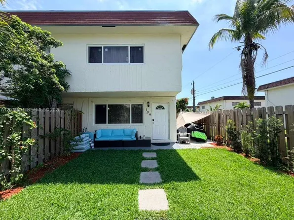 1500 NE 151st St #104, Miami, FL 33161
