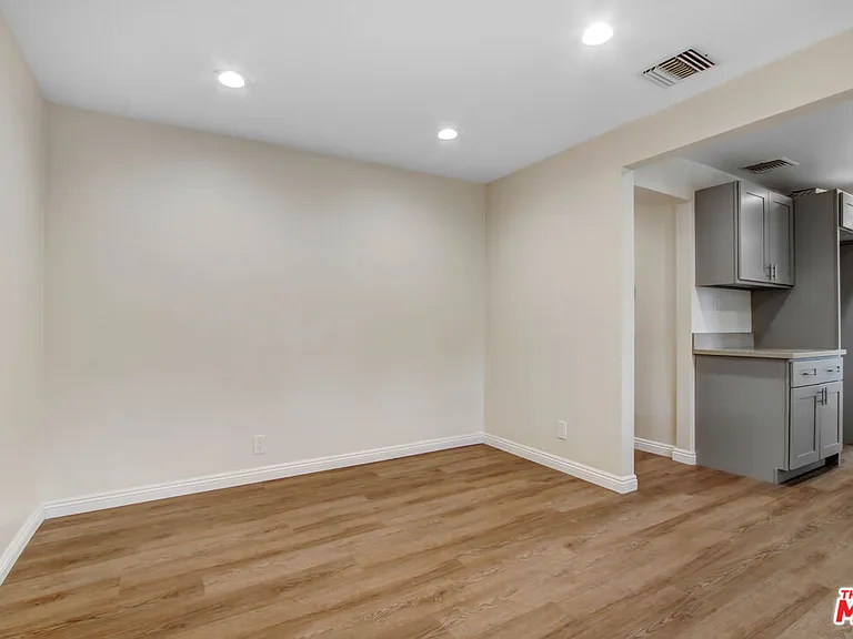 1404 Hollister St — Photo 2