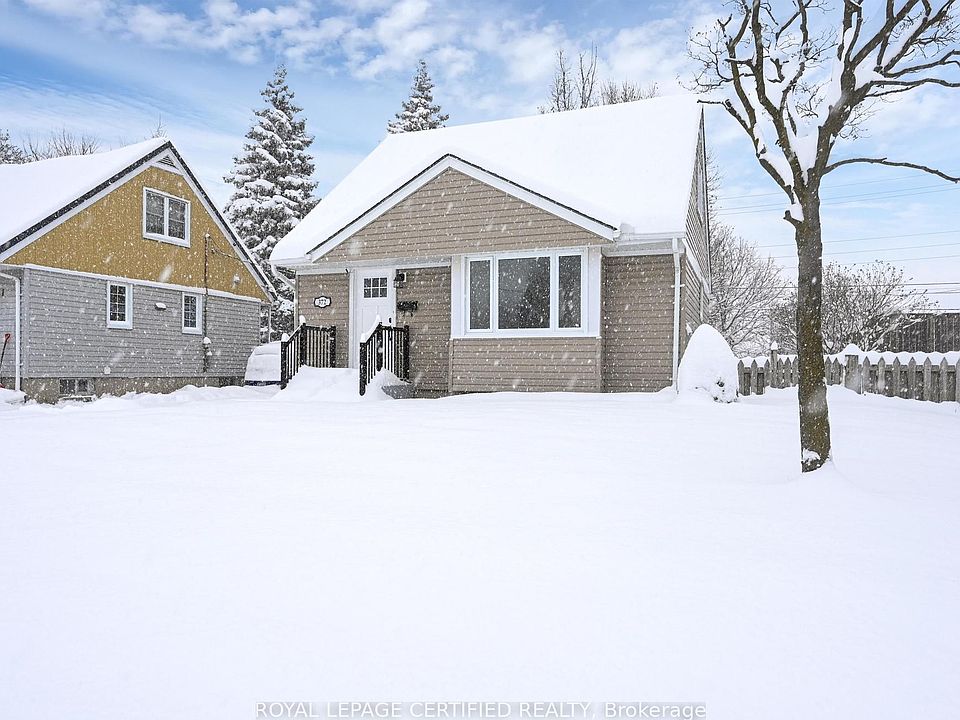 1st image of 372 Flanders Row E