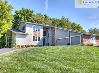 13800 NW 72nd St, Parkville, MO 64152